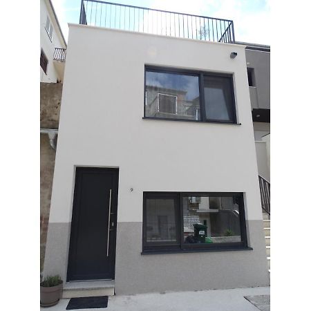 Modernes Kleines Haus Mit Terrasse Villa Split Exterior photo